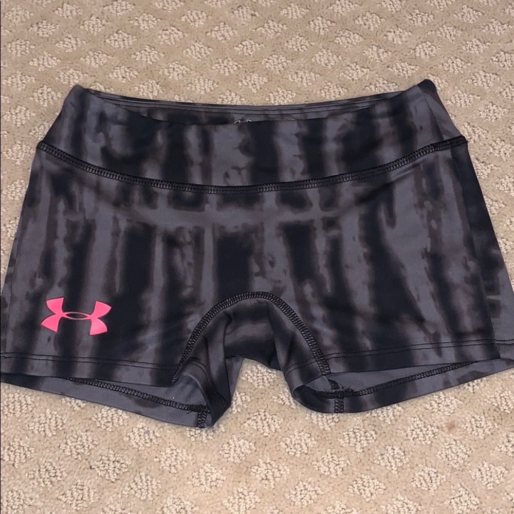 Black and grey Under Armour shorts